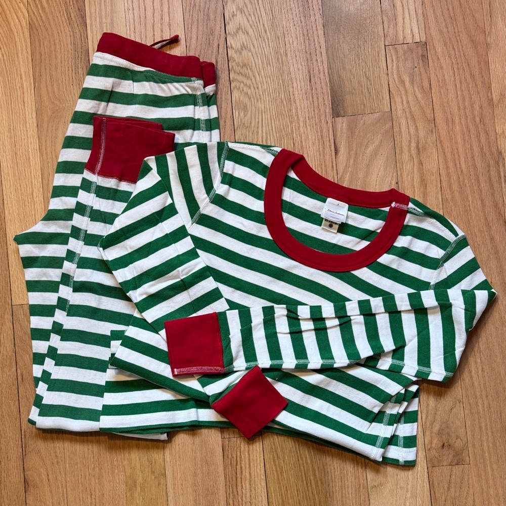 Hanna Andersson Striped Green and Red Women’s Pajamas